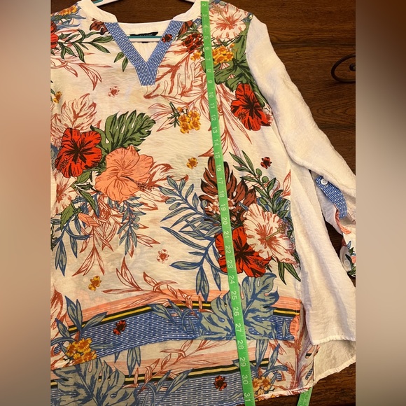 John Mark Sheer Floral Tunic Top Medium - Picture 8 of 9